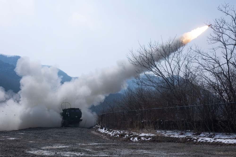 Marines with 12 MLR execute HIMARS live-fire in the Republic of Korea