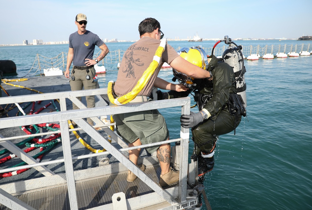 NAVCENT Task Force 56 Conducts Salvage Diving Operation Training on NSA Bahrain