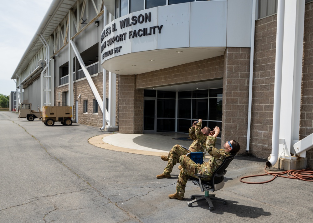 Arkansas Guardsmen Watch Eclipse