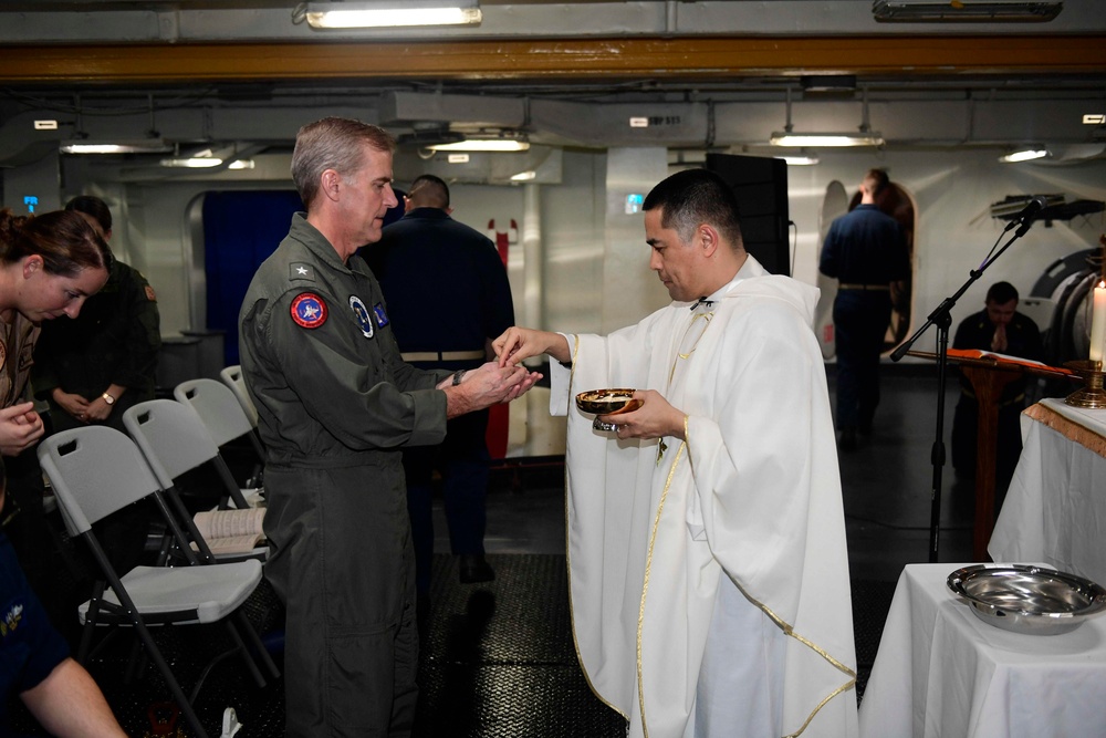 USS Dwight D. Eisenhower (CVN 69) Holds an Easter Vigil in the Red Sea