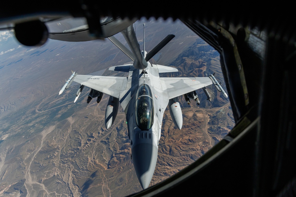 Edwards AFB provides aerial refueling to F-16 Block 70 aircrafts