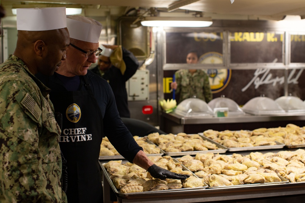 DVIDS - Images - Celebrity Chef Robert Irvine visits USS Gerald R. Ford ...