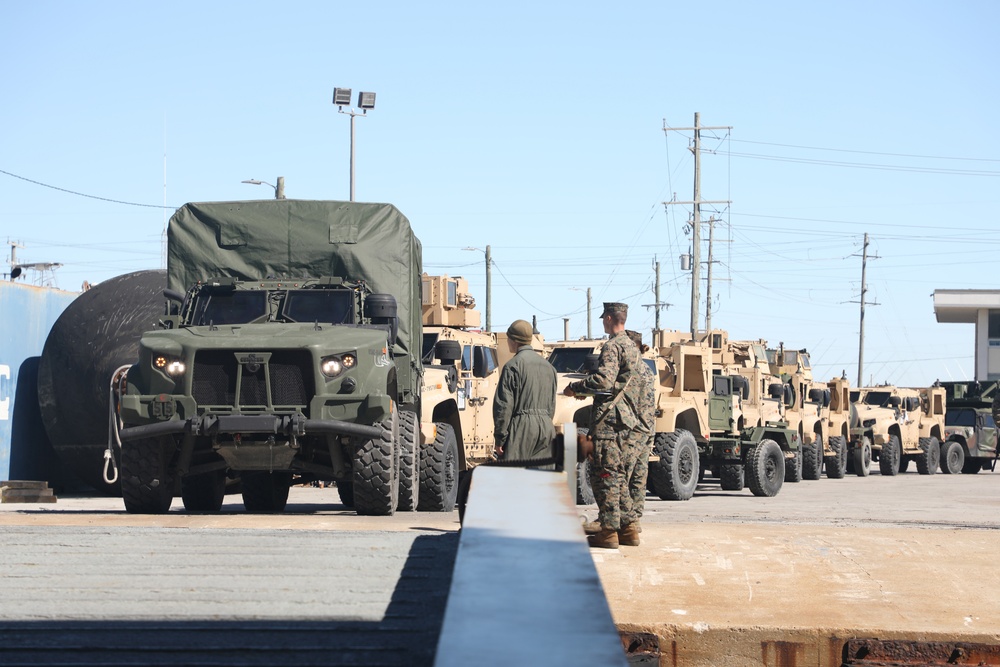 24th MEU Marines Embark USS New York