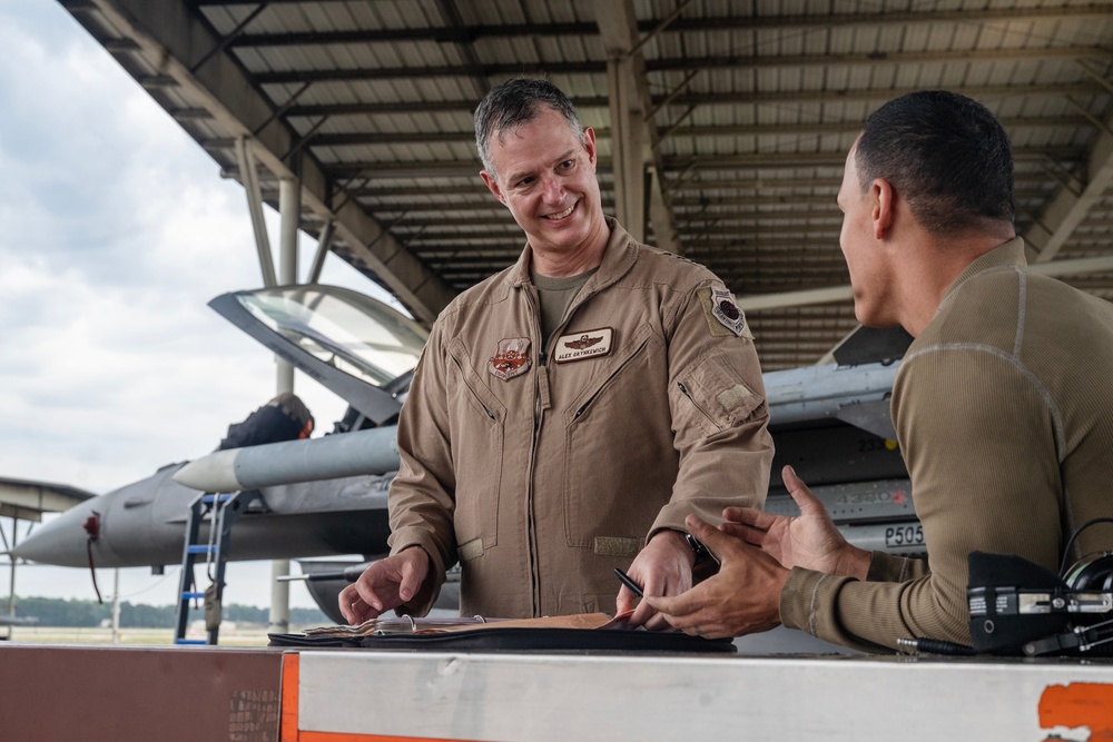 Lt. Gen. Grynkewich completes final flight as AFCENT commander