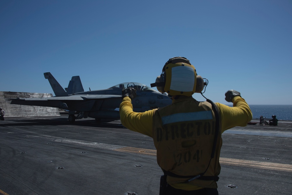 Abraham Lincoln conducts flight operations