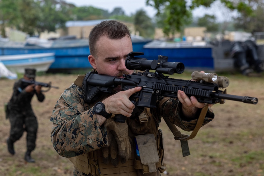 Golf Company, 2nd Battalion, 25th Marines, Arrives in Honduras