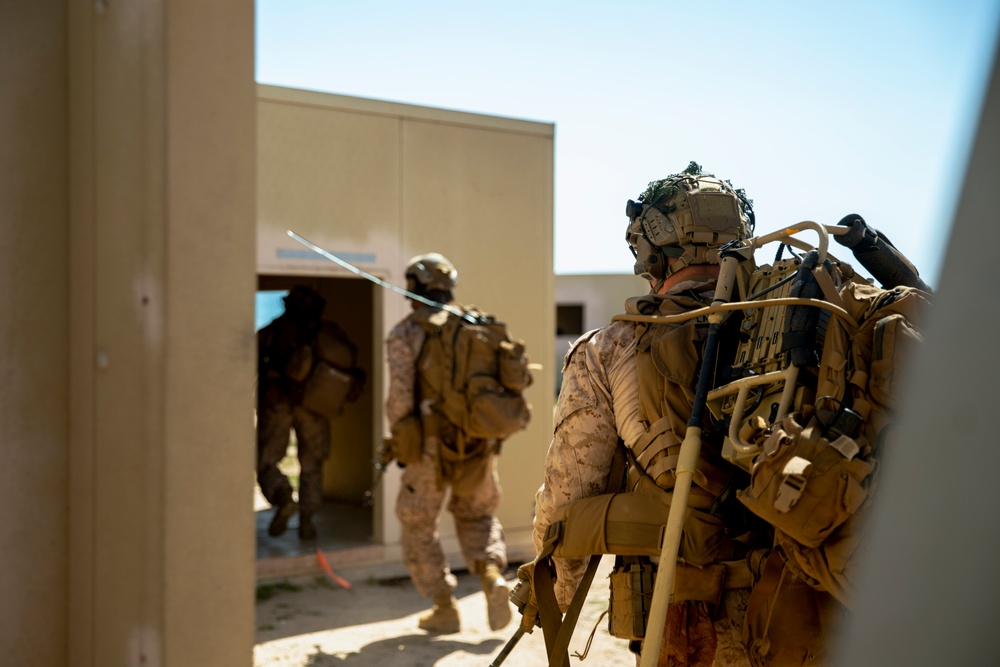 DVIDS - Images - BLT 1/5 Conducts MV-22B Raid from USS Boxer [Image 4 of 8]