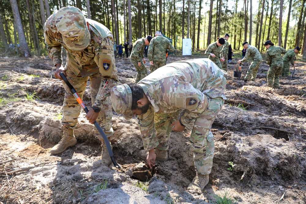 Tree planting ceremony at Bemowo Piskie Training Area