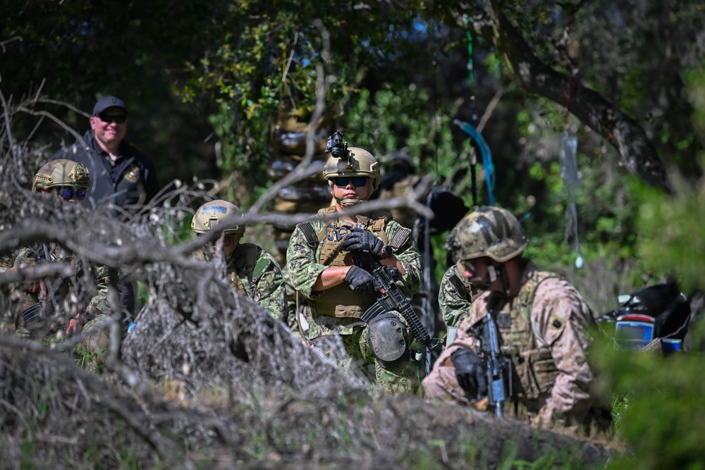 Navy Medicine Conducts First Integrated ERCS and ERSS Training