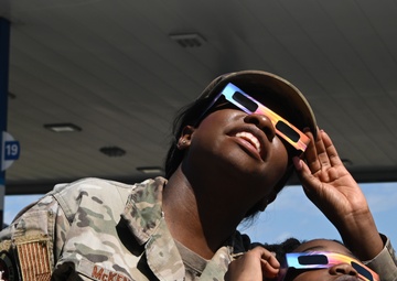 Solar eclipse captivates base community