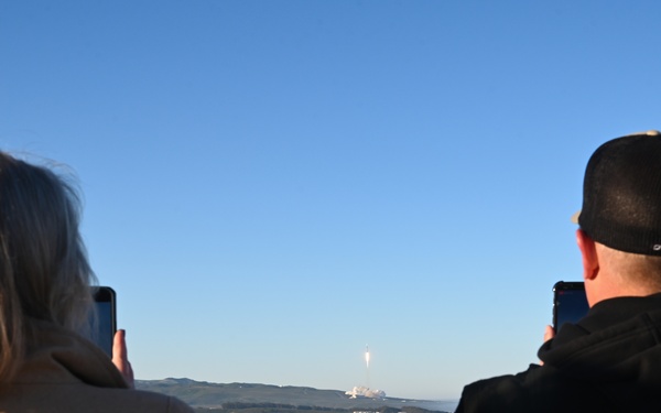 USSF-62 Mission Launches from VSFB