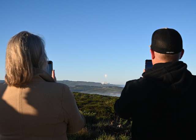 USSF-62 Mission Launches from VSFB