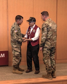 BAMC recognizes volunteers for extraordinary service