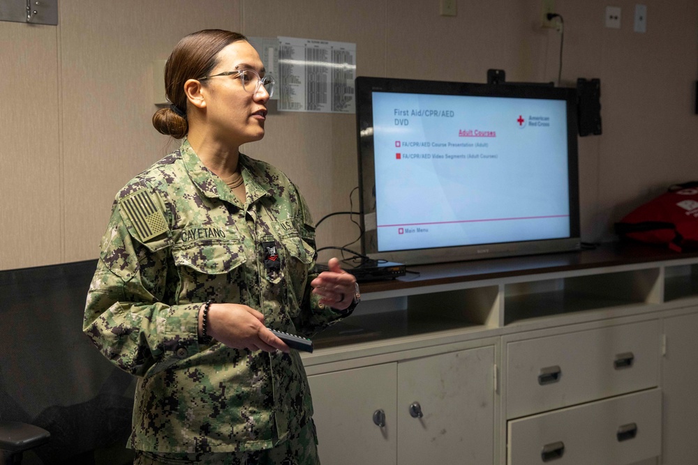 Makin Island Conducts CPR Training