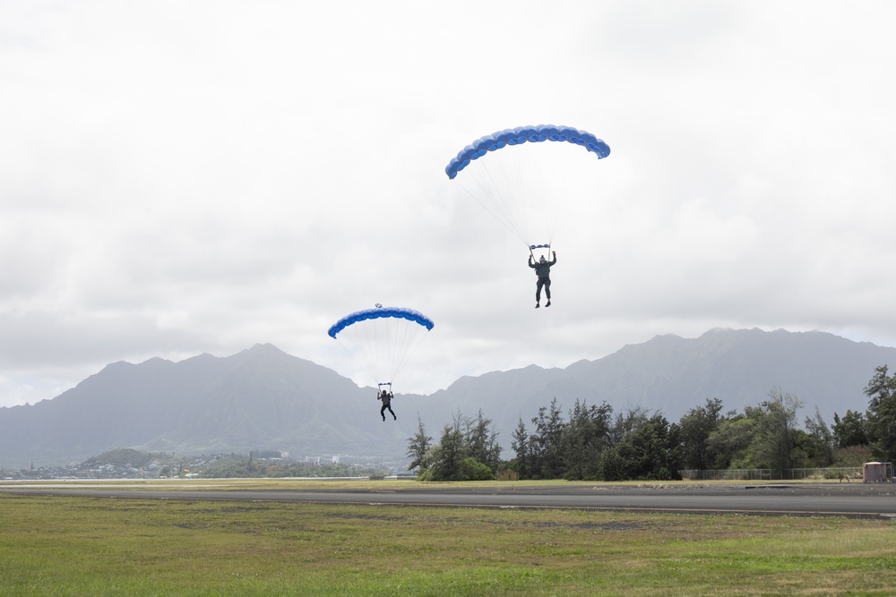 Out of Thin Air: 4th Reconnaissance Battalion Conducts Free-Fall Jumps at MCBH