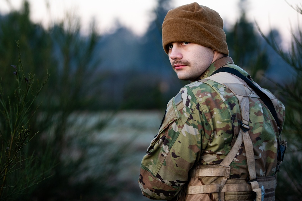 Army ROTC Cadets conduct Lute Paratus