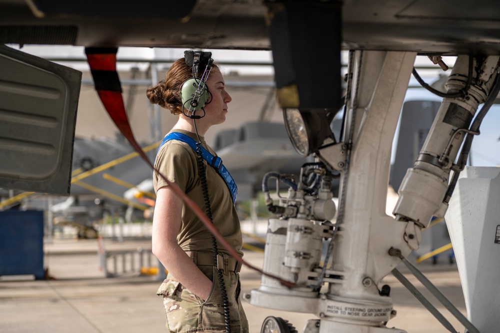 Moody A-10s depart for RT 24-1