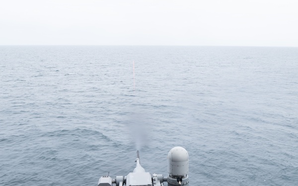 Gunner’s Mates fire MK-38 25mm gun.