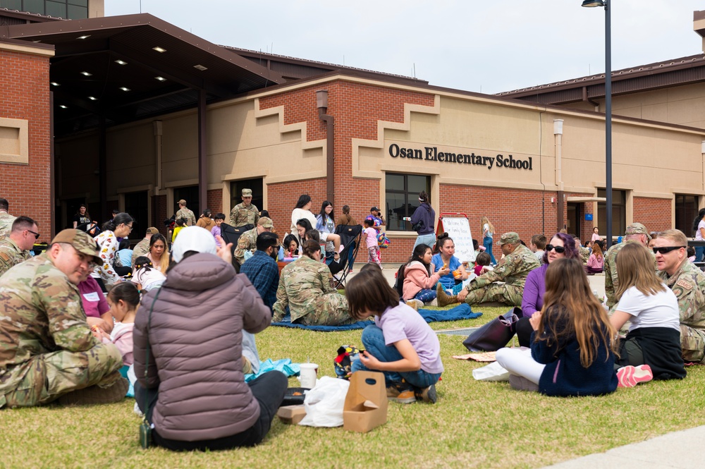 Osan Elementary School hosts MOTMC picnic