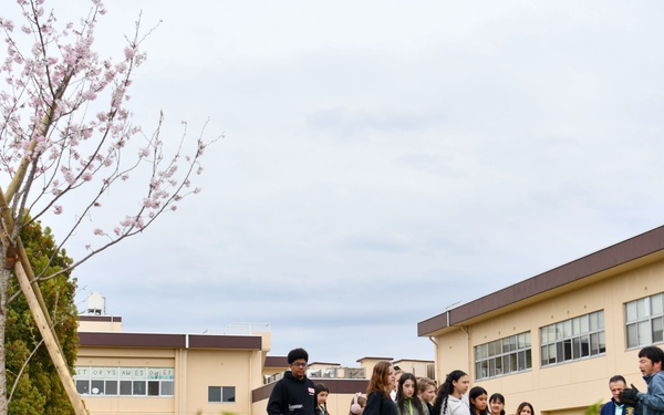 YMS students beautify school grounds for Earth Day
