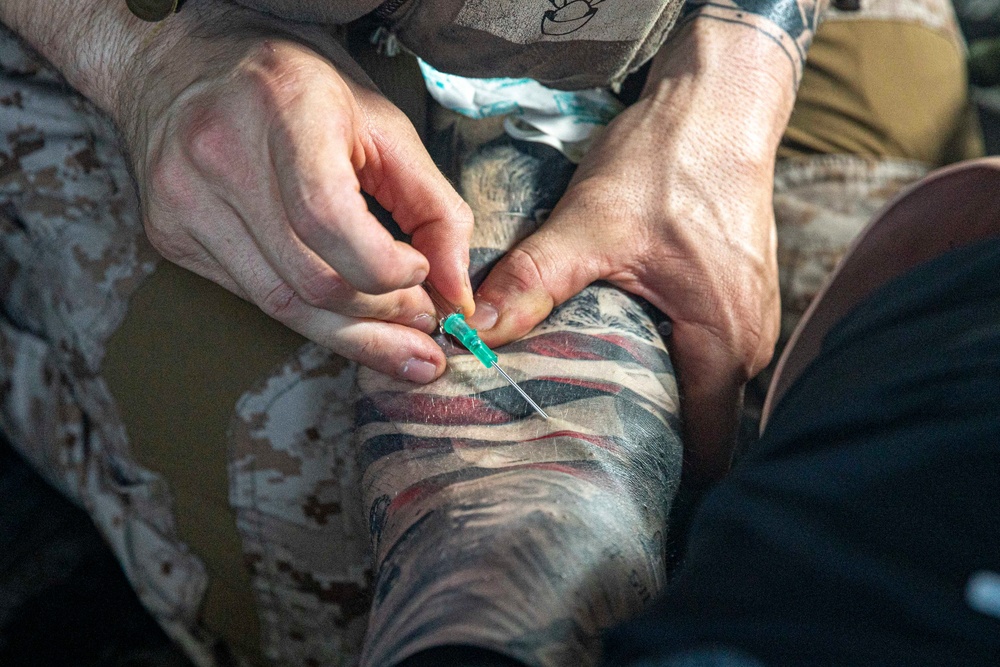 15th MEU Conducts ERC Training Aboard a CH-53E