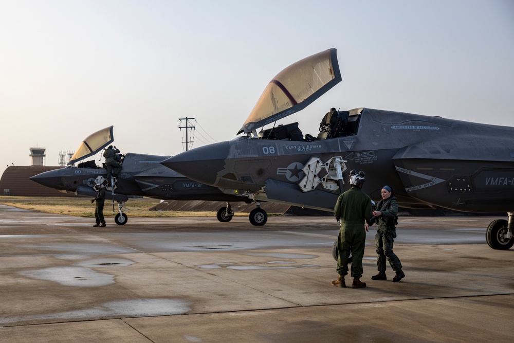 VMFA-121 paves the way: F-35B’s fly into South Korean air base