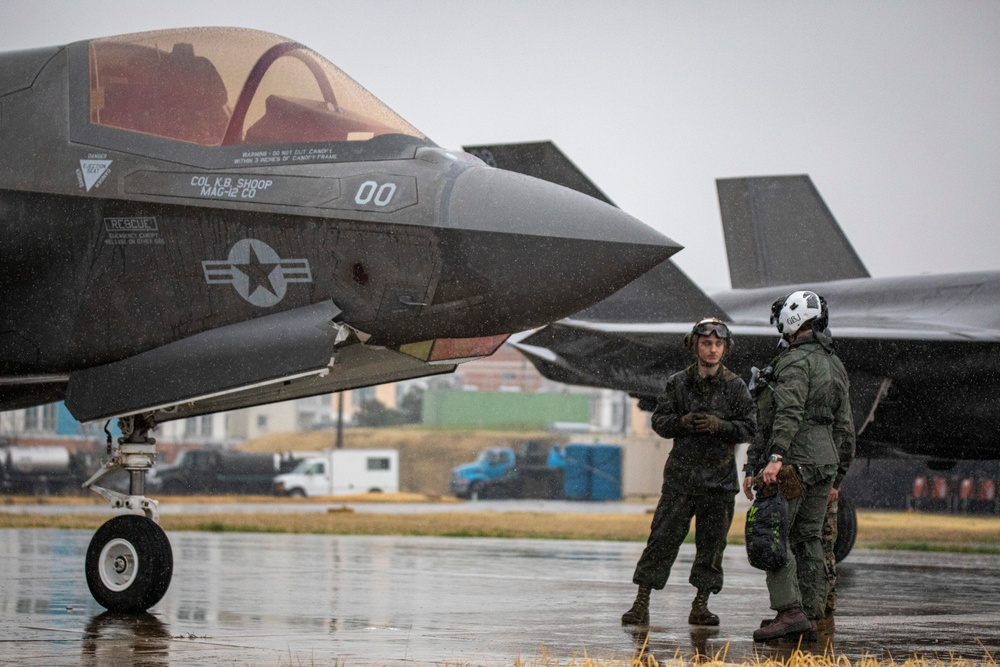 VMFA-121 paves the way: F-35B’s fly into South Korean air base