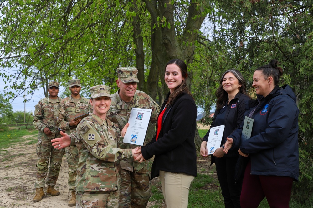 Powidz military community members recognized as honorary Dogface Soldiers