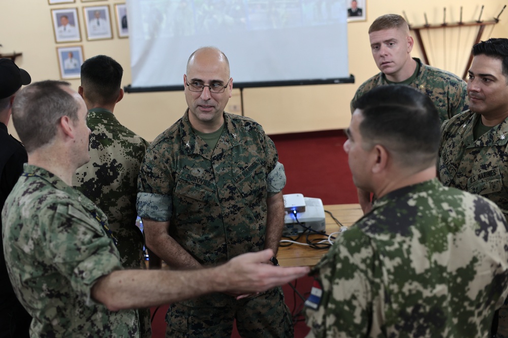 Infantería de Marina de Armada Paraguay hosts U.S. Marines for planning conference