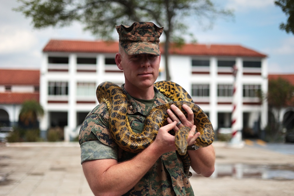 Infantería de Marina de Armada Paraguay hosts U.S. Marines for planning conference