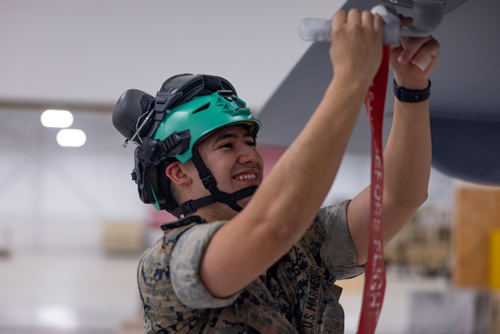 U.S. Marines with VMUT-2 familiarize themselves with 2nd MAW’s first delivered MQ-9A Reaper unmanned aircraft