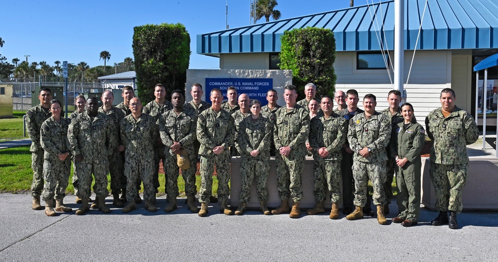 Chief of Naval Reserve visits Mayport and Speak to Reservists