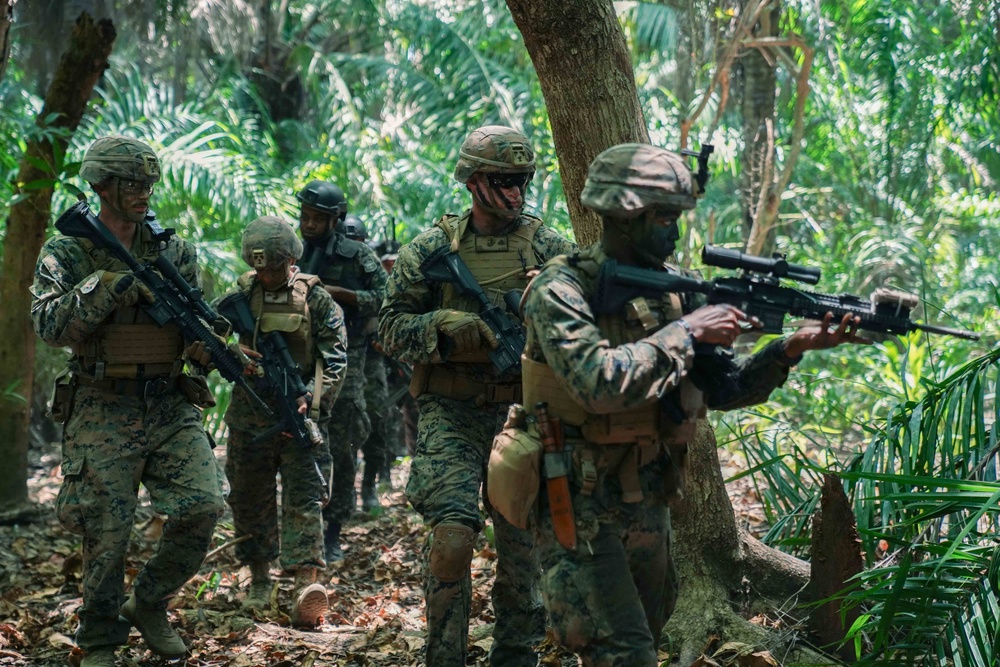 Marines assigned to 3rd Platoon, Company G, 2nd Battalion, 25th Marine Regiment, 4th Marine Division participate in CENTAM GUARDIAN 24 Phase One.