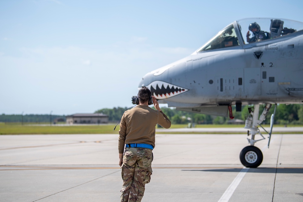 Moody A-10s depart for RT 24-1