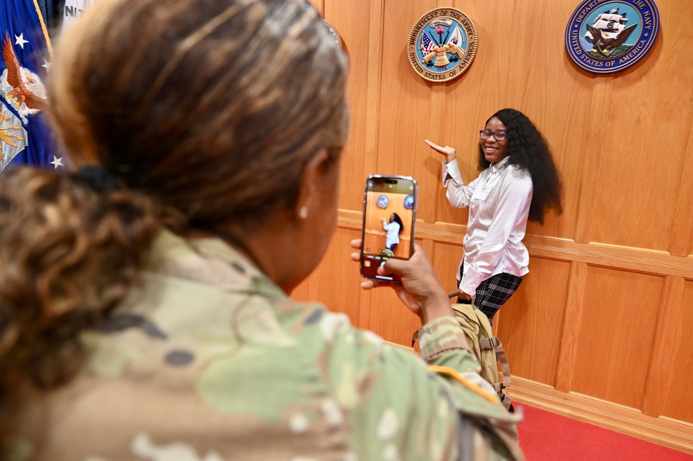 DVIDS - Images - D.C. National Guard CG delivers oath of enlistment at ...