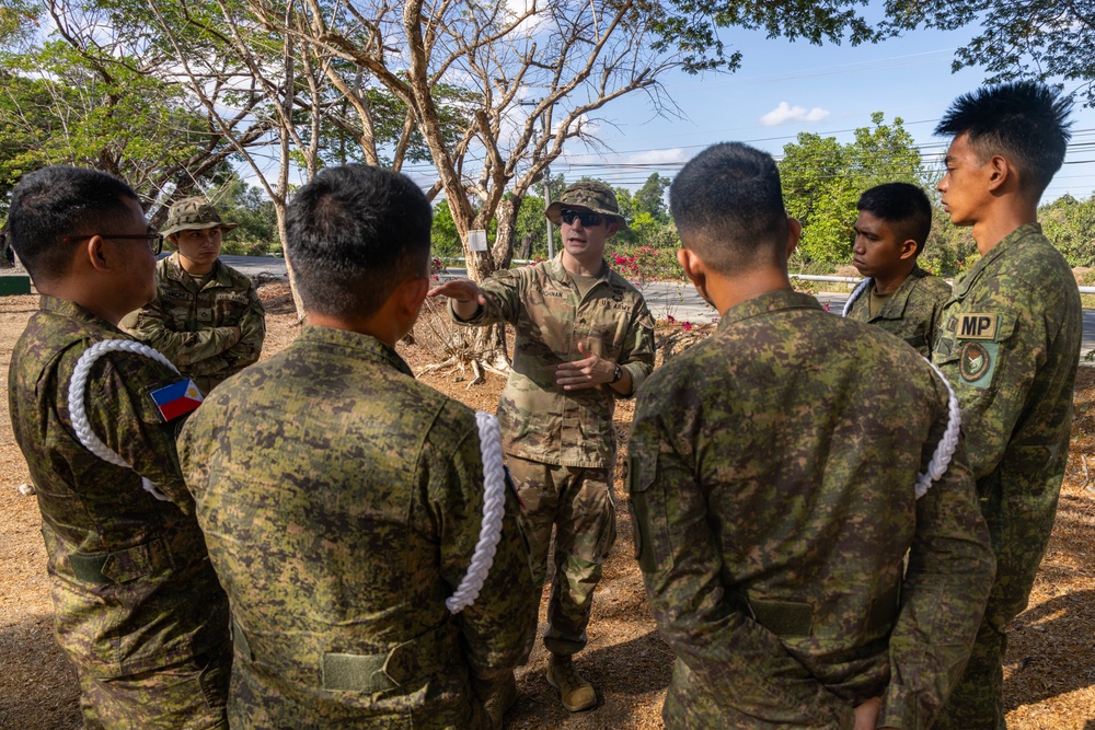 8th MP Brigade Conducts Checkpoint Training with Philippine Army