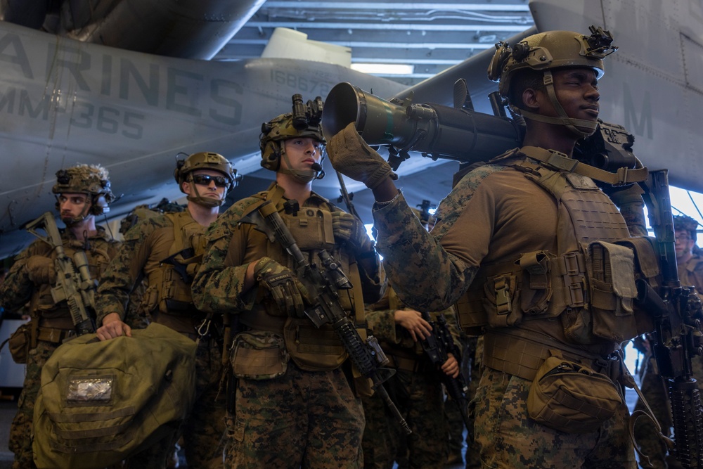 24th MEU Practices Aerial Debarkation