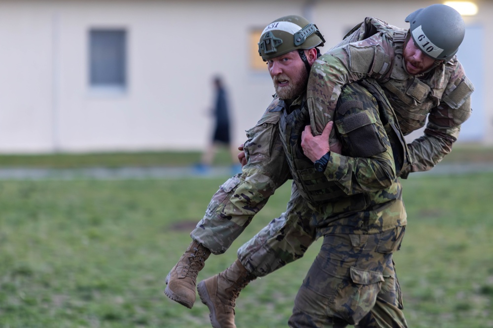 DVIDS - Images - Air Assault AeroMed PT [Image 4 of 8]