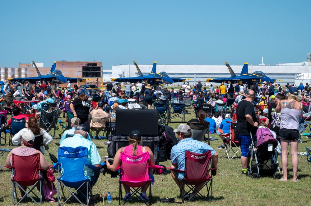 DVIDS Images Wings Over Cowtown Airshow Fort Worth [Image 2 of 5]