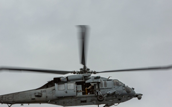 Abraham Lincoln conducts flight operations during friends and family day cruise
