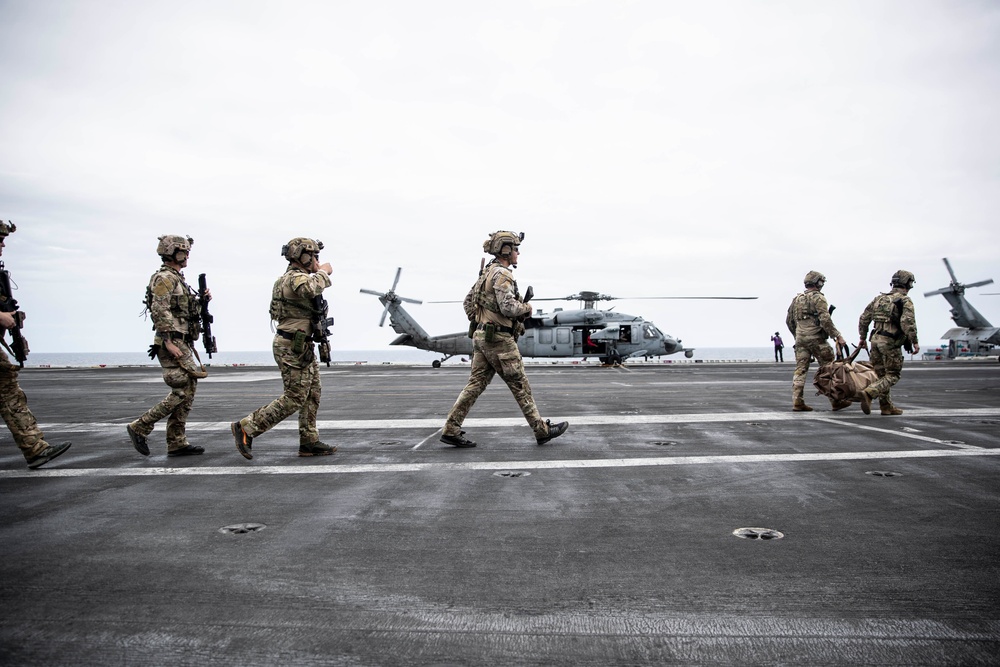 Abraham Lincoln conducts flight operations during friends and family day cruise