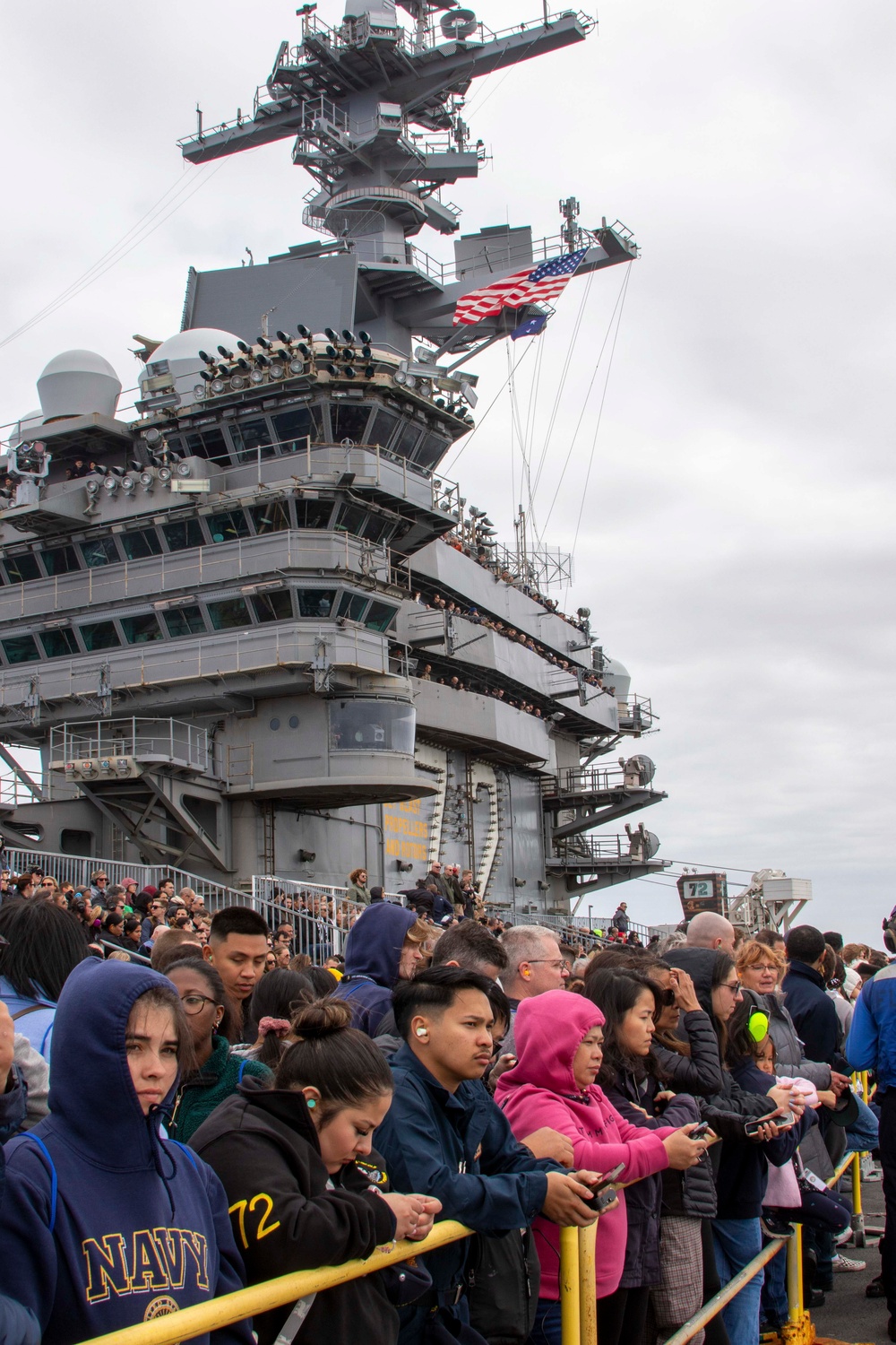 Abraham Lincoln conducts flight operations during friends and family day cruise
