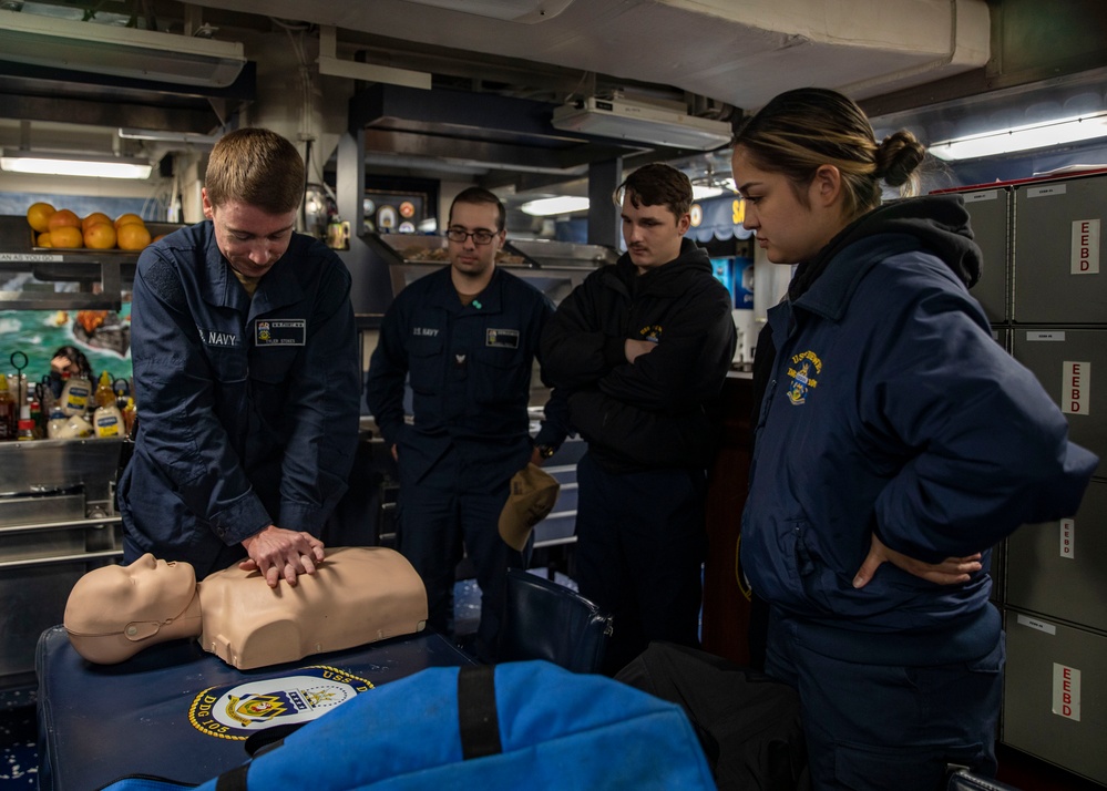 Sailors Conduct CPR Training Aboard USS Dewey