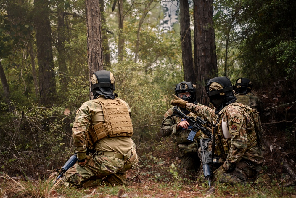 110th SFS simulate enemy engagement during Florida AT