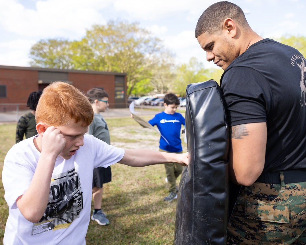 MARFORCOM Marines participate in Career Day at White Oaks Elementary