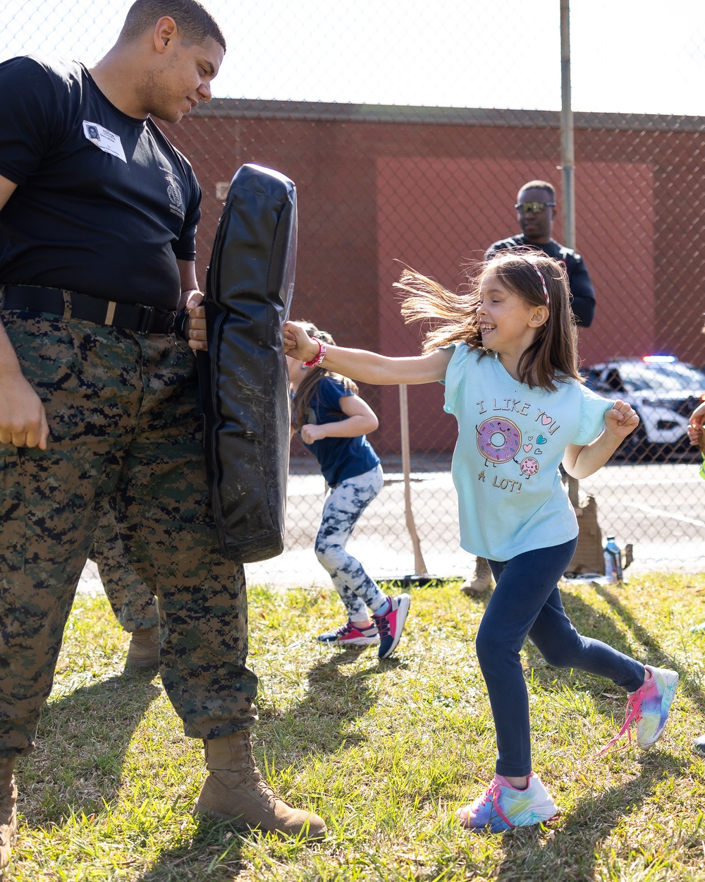 MARFORCOM Marines participate in Career Day at White Oaks Elementary