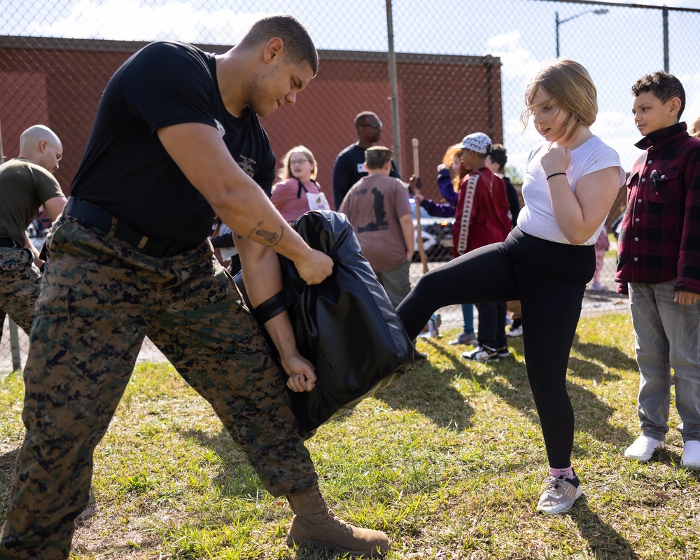 MARFORCOM Marines participate in Career Day at White Oaks Elementary