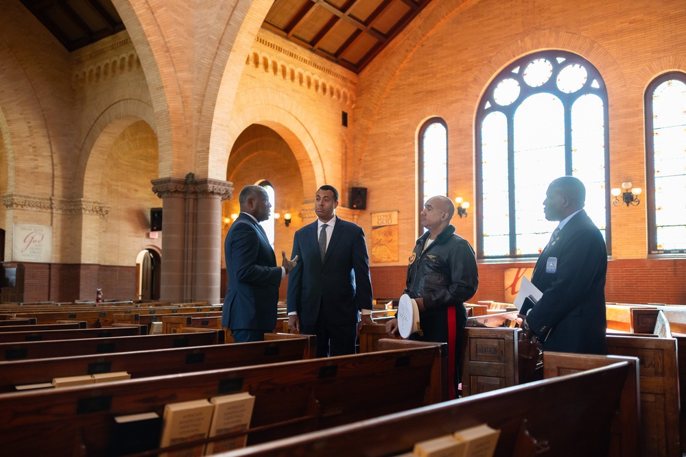 MARFORCOM Commander and Hon. Franklin Parker visit Hampton University