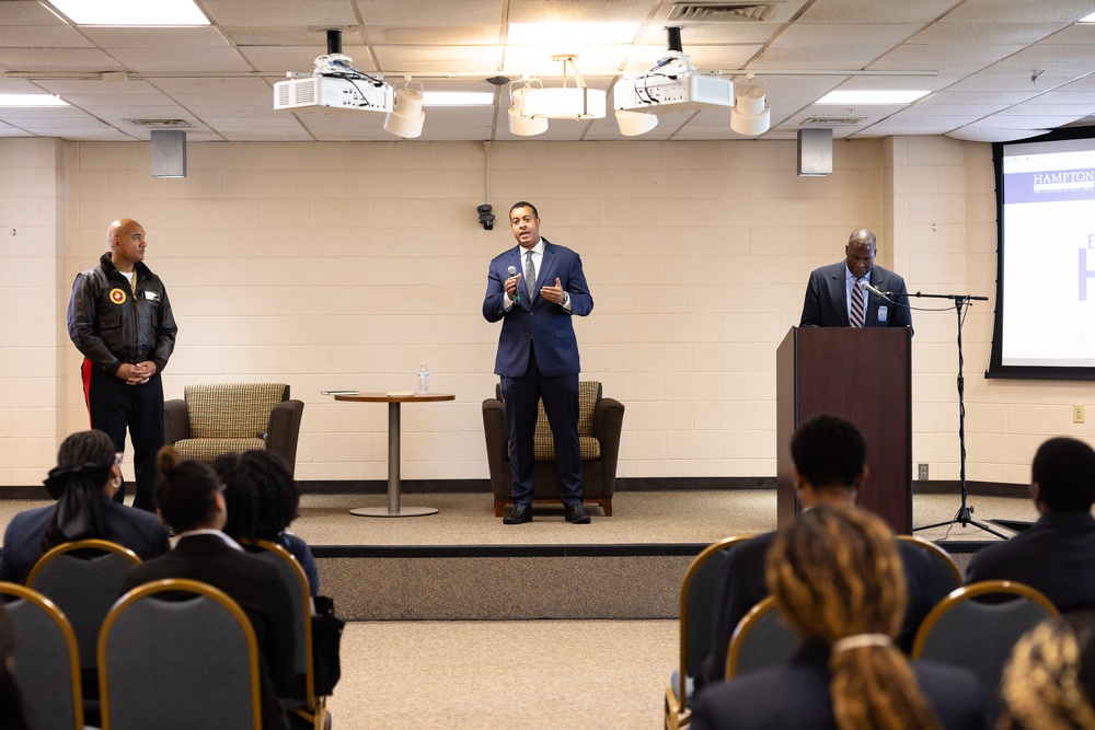 MARFORCOM Commander and Hon. Franklin Parker visit Hampton University