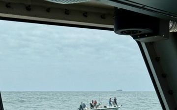 Coast Guard rescues 6 from sinking boat offshore Freeport, Texas [Image 3 of 3]